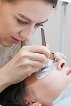 Applying a nanolash product