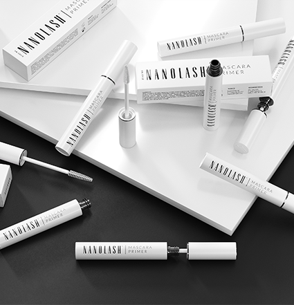 Multitple mascaras laying down